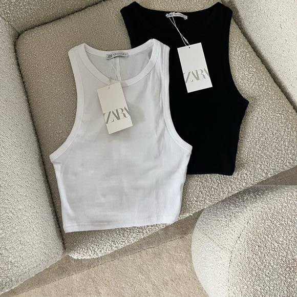 2 ZARA TANK TOPS CROPPED LENGTH - ONE BLACK AND ONE WHITE - BUNDLE OF TWO - Picture 11 of 11